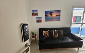 017 Aviação Beira Mar - 1 quarto - 10 metros da praia - WI FI 500mbps - ESTACIONAMENTO Gratuito